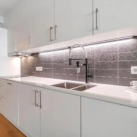 Crystal Seahorse Apartment